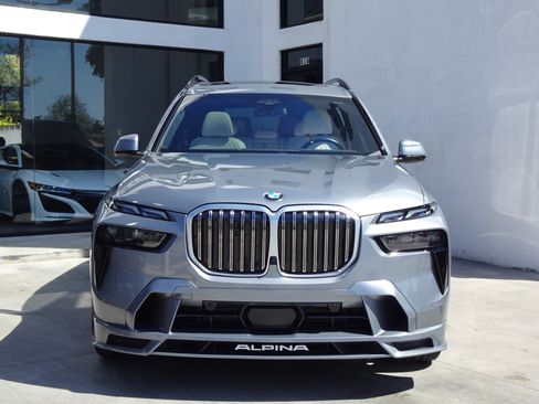 Used 2023 BMW ALPINA XB7 image 2