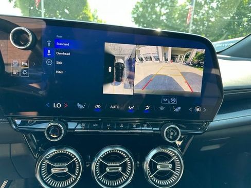 Certified 2024 Chevrolet Blazer EV LT AWD/4WD image 17