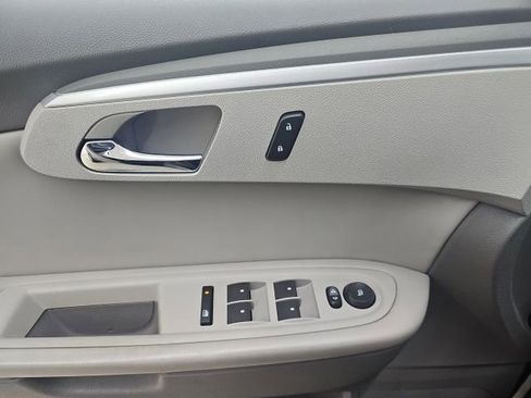 Used 2009 Chevrolet Traverse LT FWD image 23