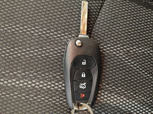 Used 2020 Chevrolet Sonic LT FWD image 32