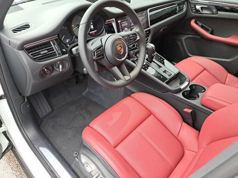 Used 2026 Porsche Macan S image 4