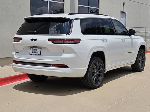 New 2026 Jeep Grand Cherokee L Limited AWD/4WD image 3