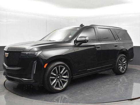Used 2023 Cadillac Escalade Sport Platinum w/ Heavy-Duty Trailer Package AWD/4WD image 9