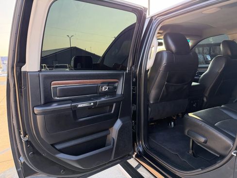 Used 2015 RAM 3500 Laramie w/ Cold Weather Group image 32