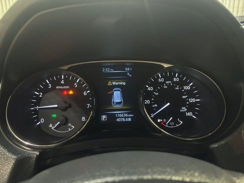 Used 2016 Nissan Rogue SV image 19