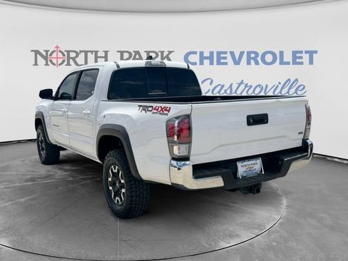 Used 2020 Toyota Tacoma TRD Off-Road AWD/4WD image 5