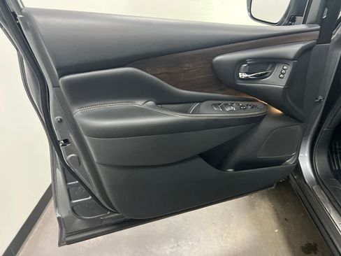 Used 2021 Nissan Murano Platinum w/ Cargo Package image 12