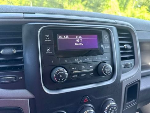 Used 2014 RAM 1500 Express RWD image 18