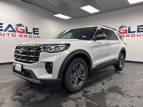 New 2026 Ford Explorer Active w/ Active Comfort Package image 5