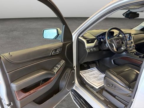 Used 2017 GMC Yukon SLT w/ Open Road Package AWD/4WD image 49