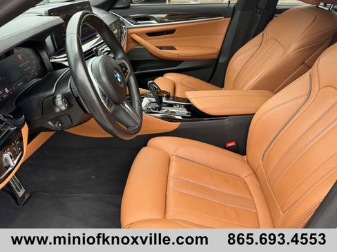 Used 2023 BMW M550i xDrive w/ Executive Package AWD/4WD image 11