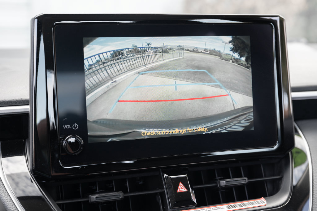Used 2025 Toyota Corolla LE FWD image 27