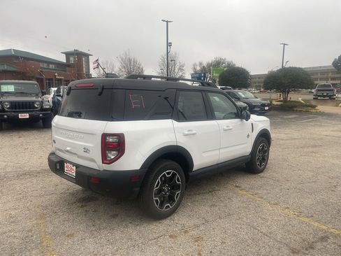 New 2025 Ford Bronco Sport Outer Banks w/ Outer Banks Tech Package+ image 6