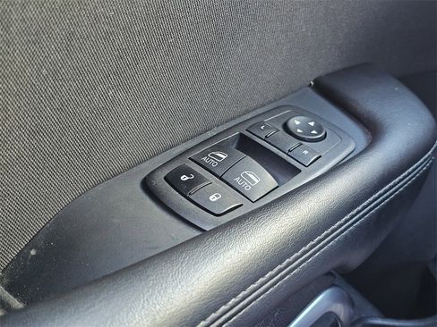 Used 2023 Dodge Challenger SXT w/ Blacktop Package image 15