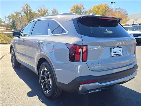 New 2026 Kia Sorento S w/ S Panoramic Sunroof Package FWD image 5