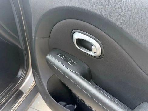 Used 2017 Kia Soul FWD image 23