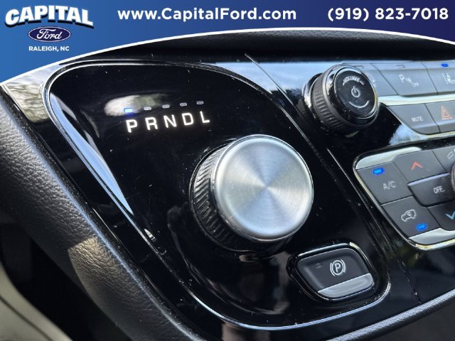 Used 2025 Chrysler Pacifica Select FWD image 30