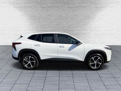 Used 2024 Chevrolet Trax RS image 6