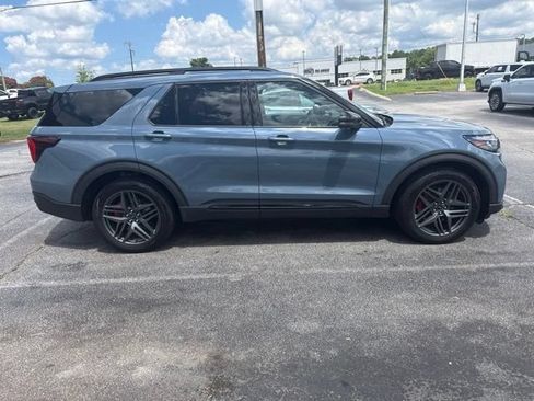 Used 2025 Ford Explorer ST w/ Sun And Sound Package AWD/4WD image 7