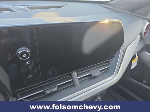 New 2026 Chevrolet Trax RS w/ Sunroof Package image 7