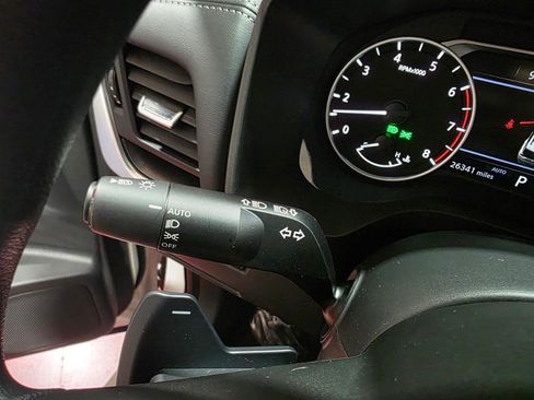 Used 2023 Nissan Rogue SV AWD/4WD image 29