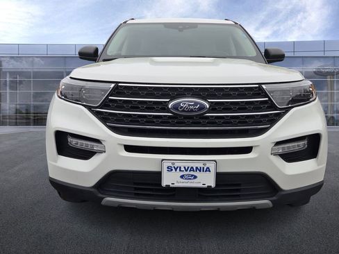 Used 2022 Ford Explorer XLT w/ Equipment Group 202A image 2