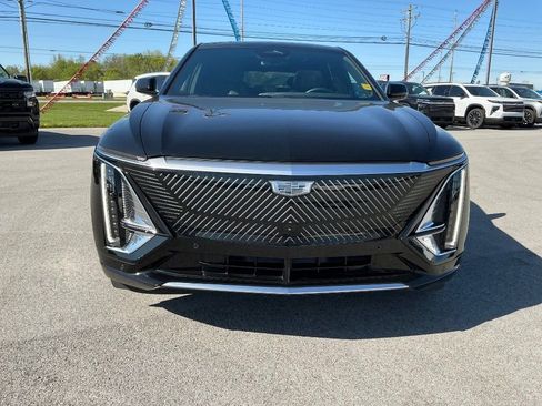 Used 2024 Cadillac Lyriq Luxury RWD image 7