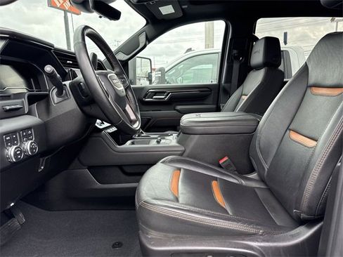 Used 2024 GMC Sierra 2500 AT4 w/ AT4 Premium Plus Package image 11
