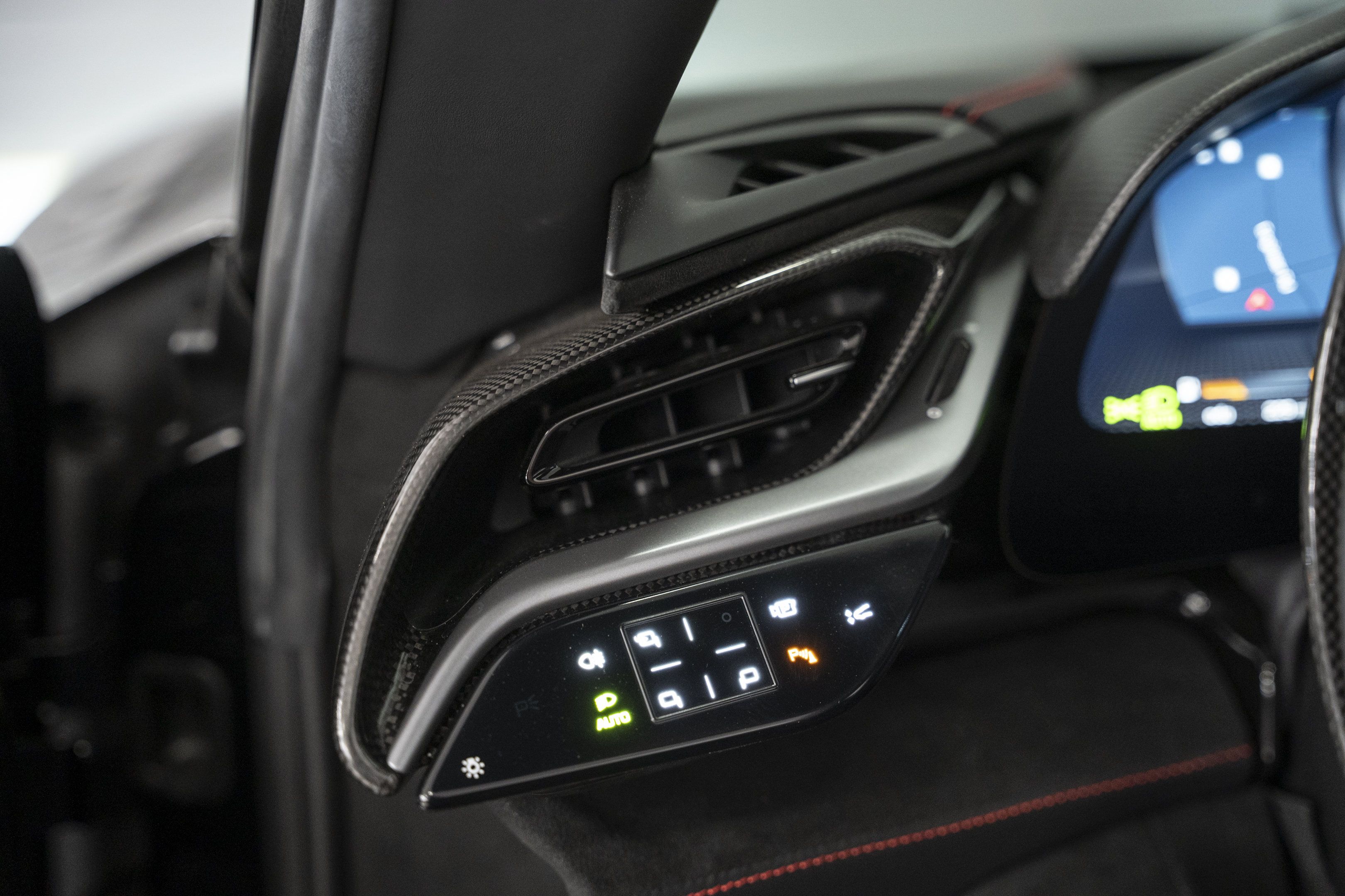 Used 2024 Ferrari SF90 Spider AWD/4WD image 53