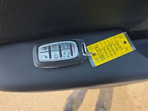 New 2026 Chrysler Pacifica Select image 36