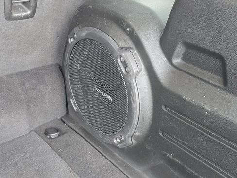 Used 2023 Jeep Wrangler Unlimited Sahara AWD/4WD image 13