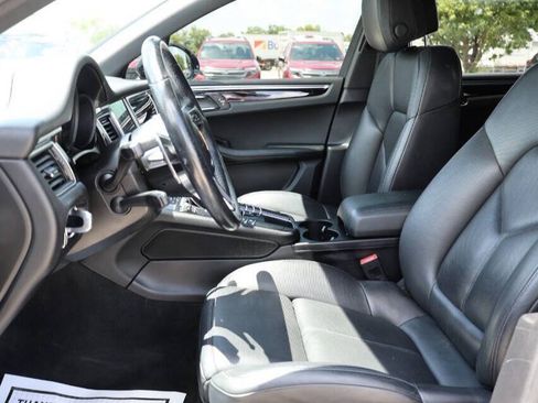 Used 2018 Porsche Macan AWD/4WD image 13