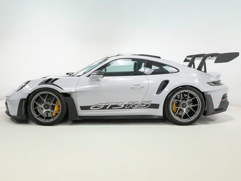 Used 2024 Porsche 911 GT3 RS w/ Weissach Package RWD image 2
