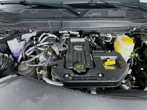 New 2026 RAM 3500 Big Horn AWD/4WD image 18