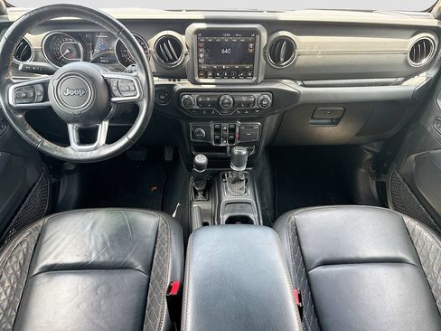 Used 2022 Jeep Wrangler Unlimited Sahara AWD/4WD image 25
