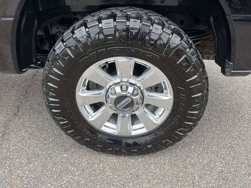 Used 2022 Ford F250 Platinum w/ FX4 Off-Road Package AWD/4WD image 6