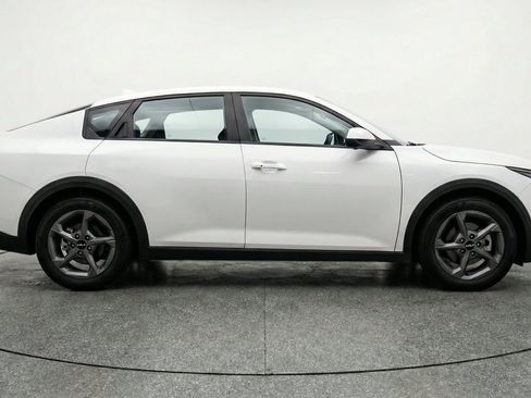 Used 2025 Kia K4 FWD image 11
