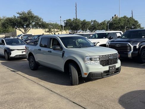 Used 2024 Ford Maverick XLT FWD image 3