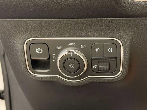 Certified 2024 Mercedes-Benz GLB 250 4MATIC image 20