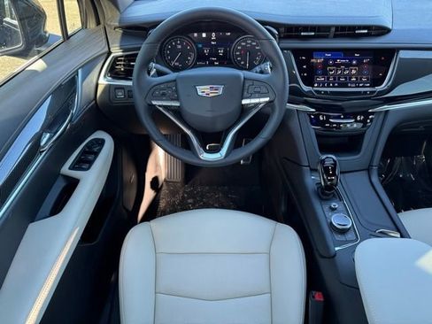 New 2025 Cadillac XT6 Sport w/ Technology Package image 14