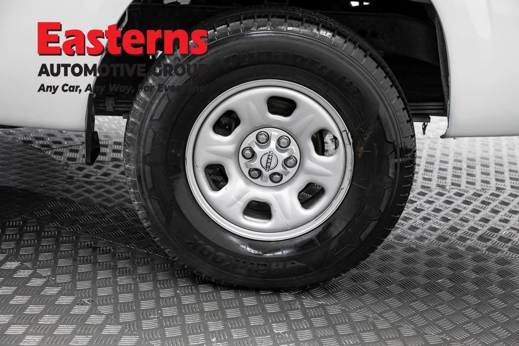 Used 2022 Nissan Frontier S RWD image 33