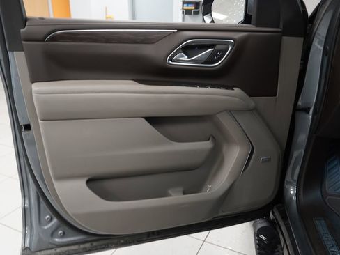 Used 2022 Chevrolet Tahoe Z71 w/ Z71 Off-Road Package AWD/4WD image 20