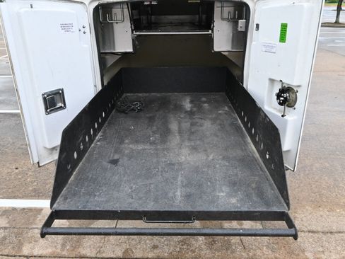 Used 2019 Chevrolet Silverado 2500 W/T AWD/4WD image 9