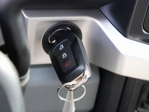 Used 2024 Ford F550 4x4 Regular Cab Super Duty image 27