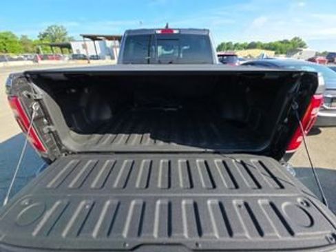 Used 2022 RAM 1500 Laramie AWD/4WD image 6