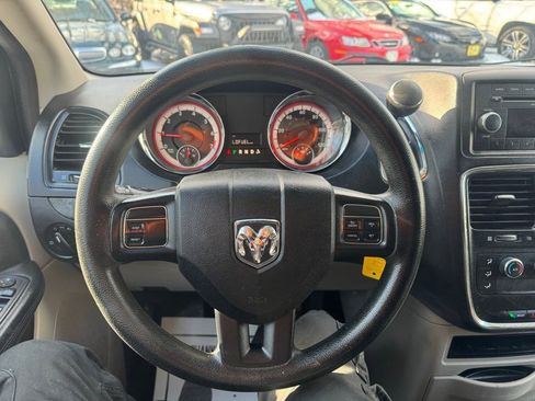 Used 2014 RAM C/V Tradesman image 20