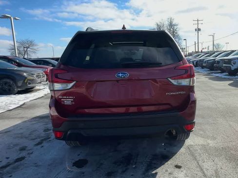 Used 2020 Subaru Forester Premium image 7