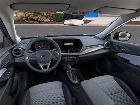 New 2026 Chevrolet Trax LT w/ Driver Confidence Package FWD image 15