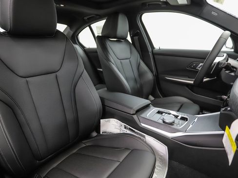 Certified 2025 BMW 330i xDrive Sedan w/ M Sport Package image 31