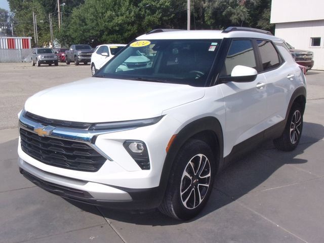 Certified 2024 Chevrolet TrailBlazer LT w/ LT Cold Weather Package AWD/4WD image 15